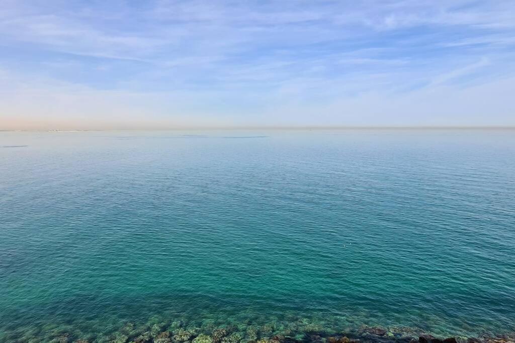 A Perfect Escape - Sea Facing Apartment ราสอัลไคมาห์ ภายนอก รูปภาพ
